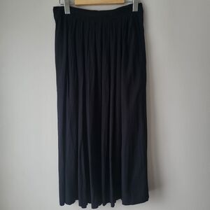 Elegant Vintage Black Pleated Midi Skirt